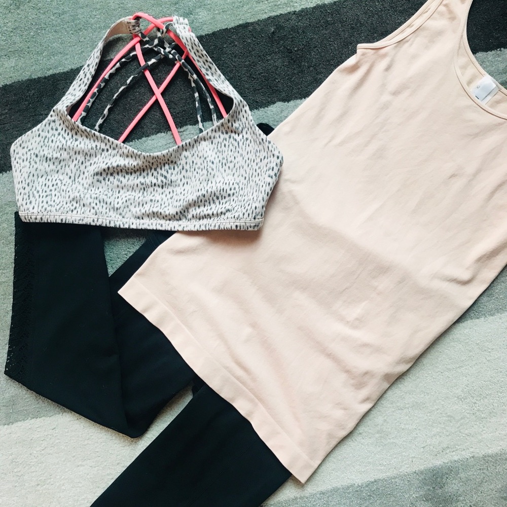 High Waist Black Capri - Picture 4 of 8